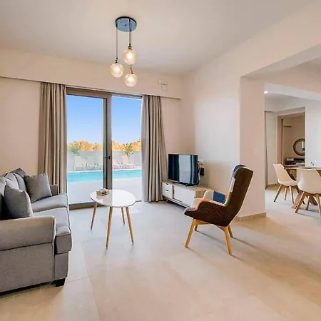 Angelina Olivestone By Vilă *